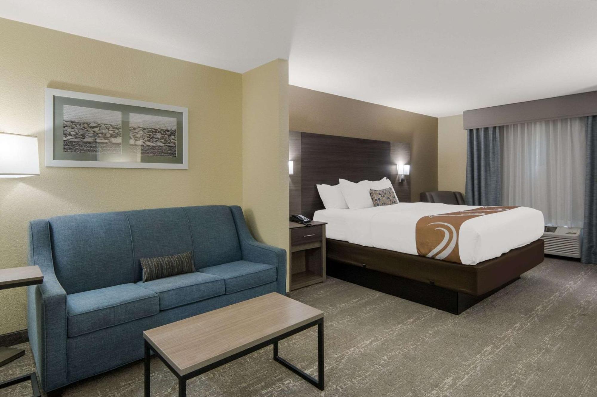 Quality Inn & Suites Roanoke - Fort Worth North Bagian luar foto