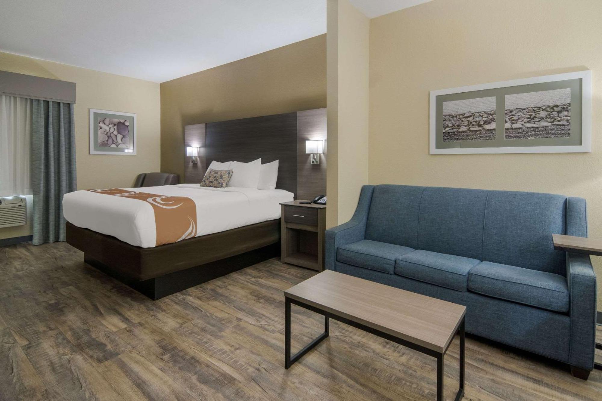 Quality Inn & Suites Roanoke - Fort Worth North Bagian luar foto